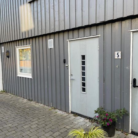 Lys Rent Og Trivelig Hybelleilighet Κρίστιανσαντ Εξωτερικό φωτογραφία